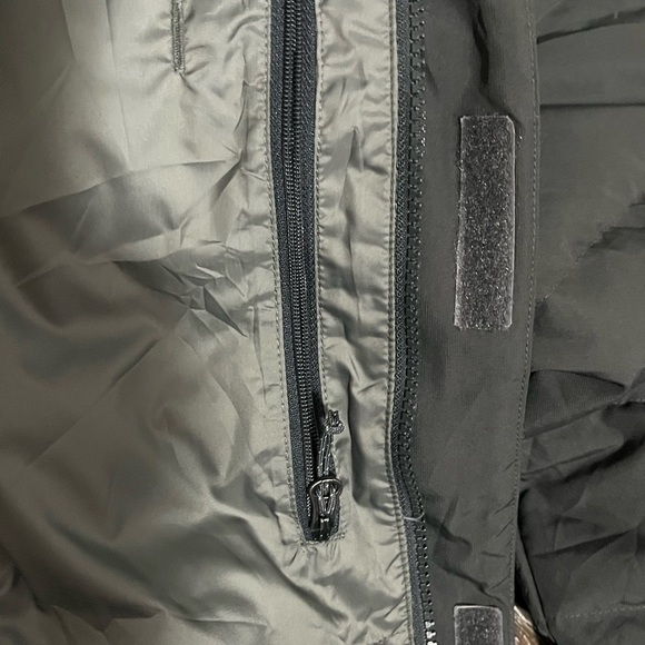 NWOT Eddie Bauer Boundary Pass Down Parka in Black. Mens size Medium - Picture 14 of 16